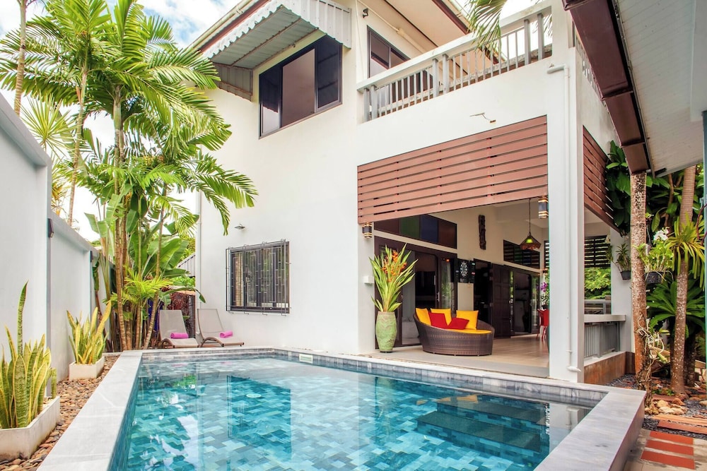 150 m From a Paradise Beach 3 Bedrooms Pool
