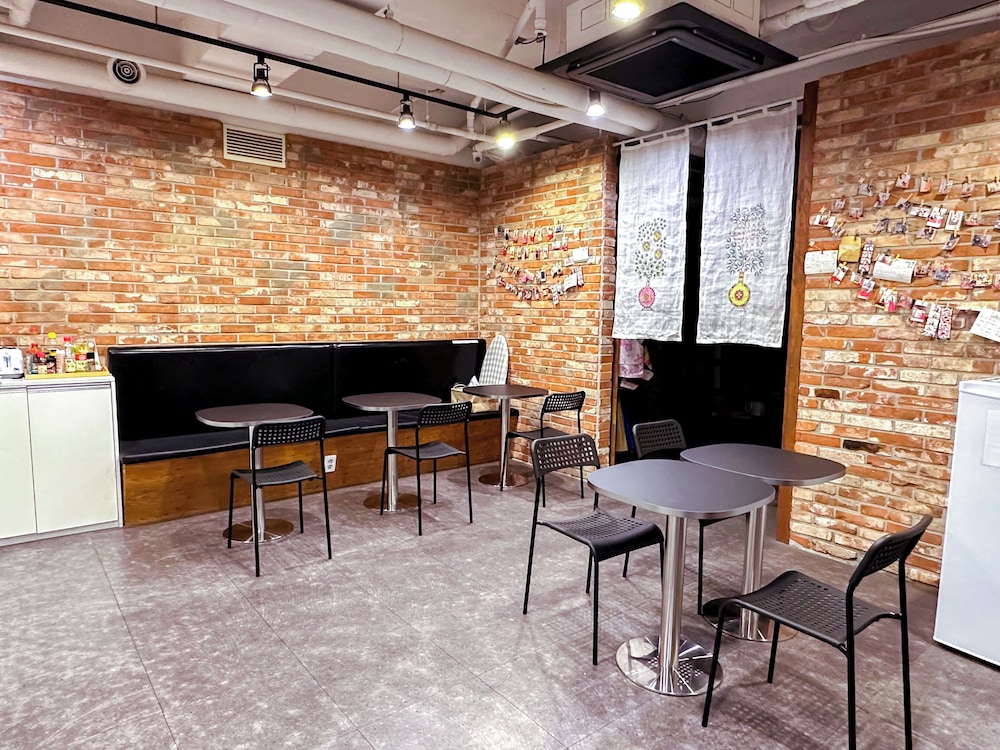 Starria Hostel foreign guest only 75