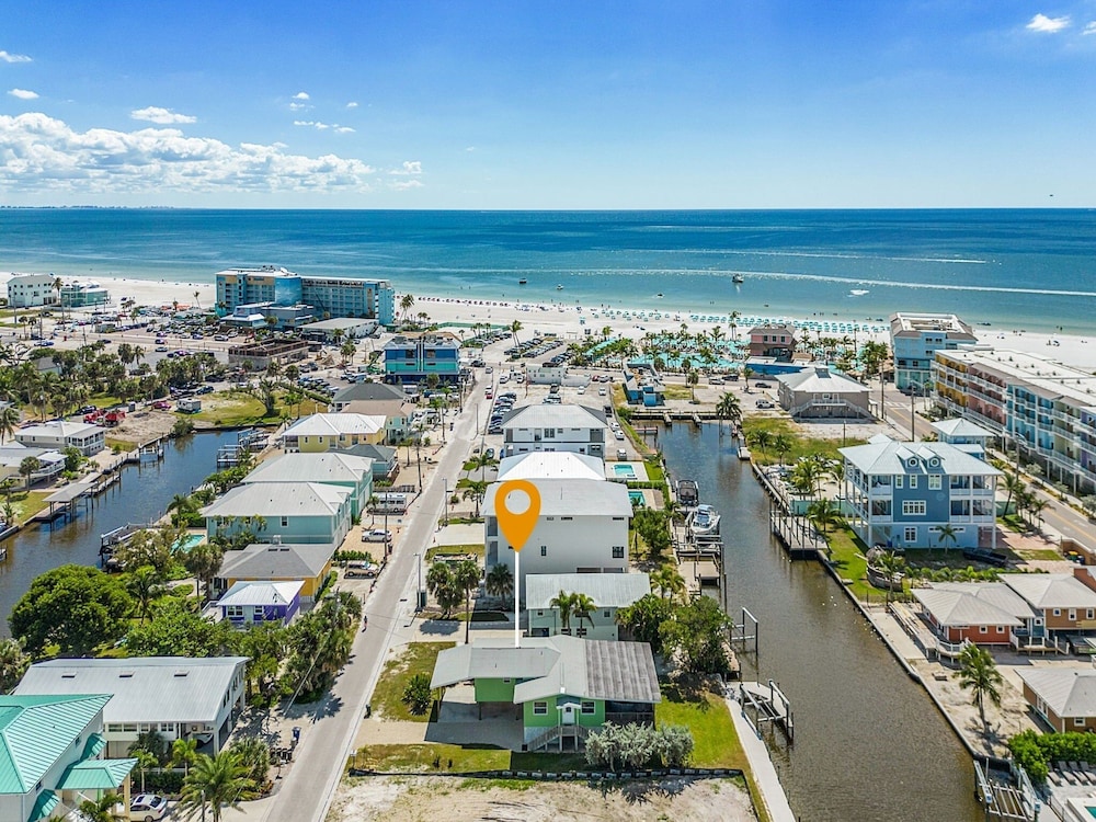 171 Canal Cove: 2br W/ Canal Views 2 Bedroom Home