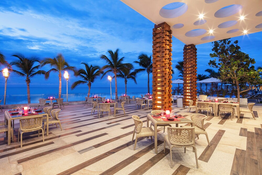 Food & Beverage