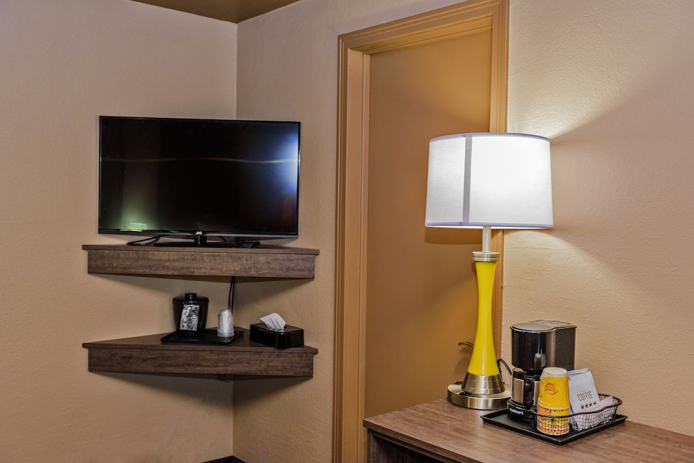 AArya Hotel By Niagara Fashion Outlets