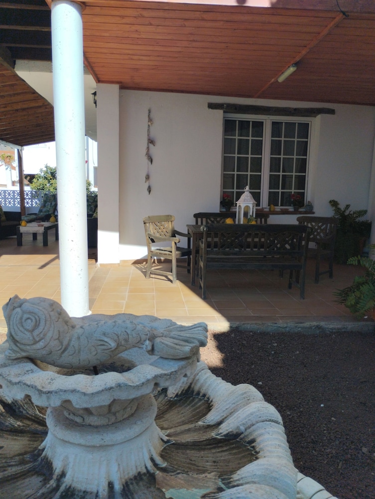 La Casita Fataga Sleeps 4 With Garden