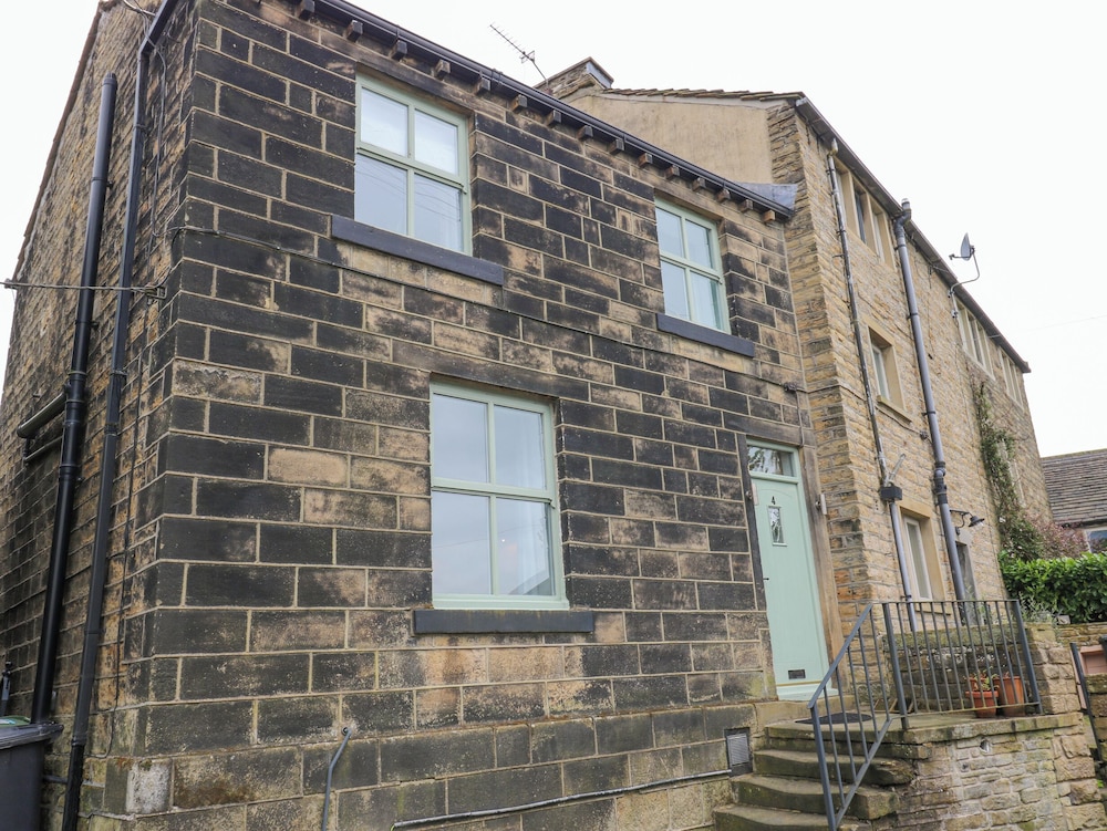 Bumble Cottage