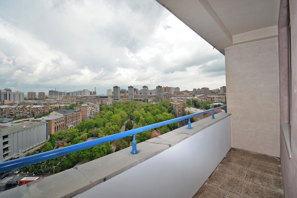 two bedroom apartment on Zaryan street