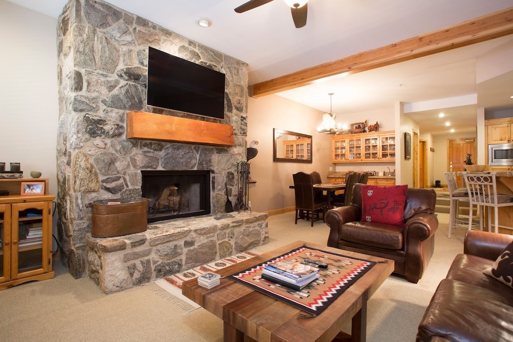 Trail's End Lodge at Deer Valley Resort - Two Bedroom Residence with Spa #406 2 Condo