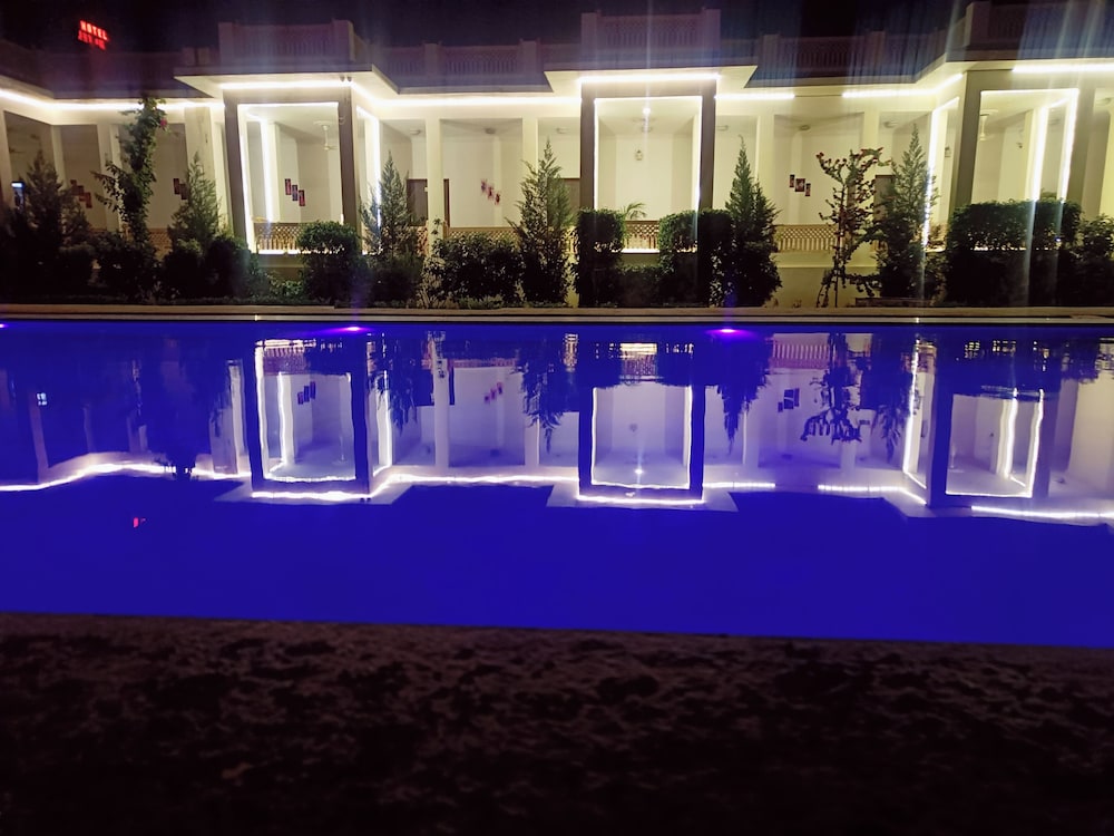 Brahma Heritage-Luxury Rooms with Pool