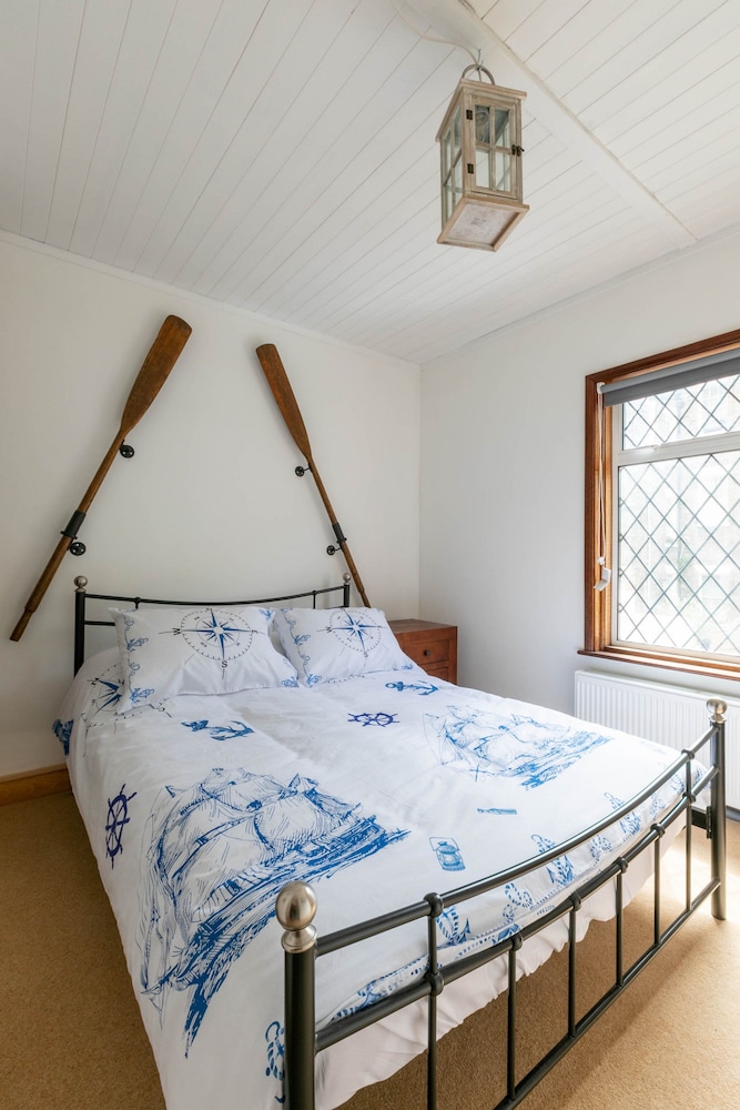 Stylish 2Bd Family Hideaway In Dover