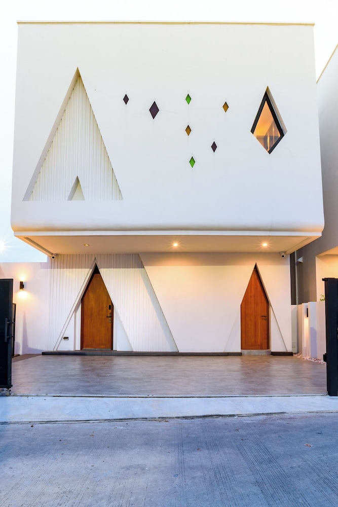 Pattaya Inara Exclusive Pool Villa PI5