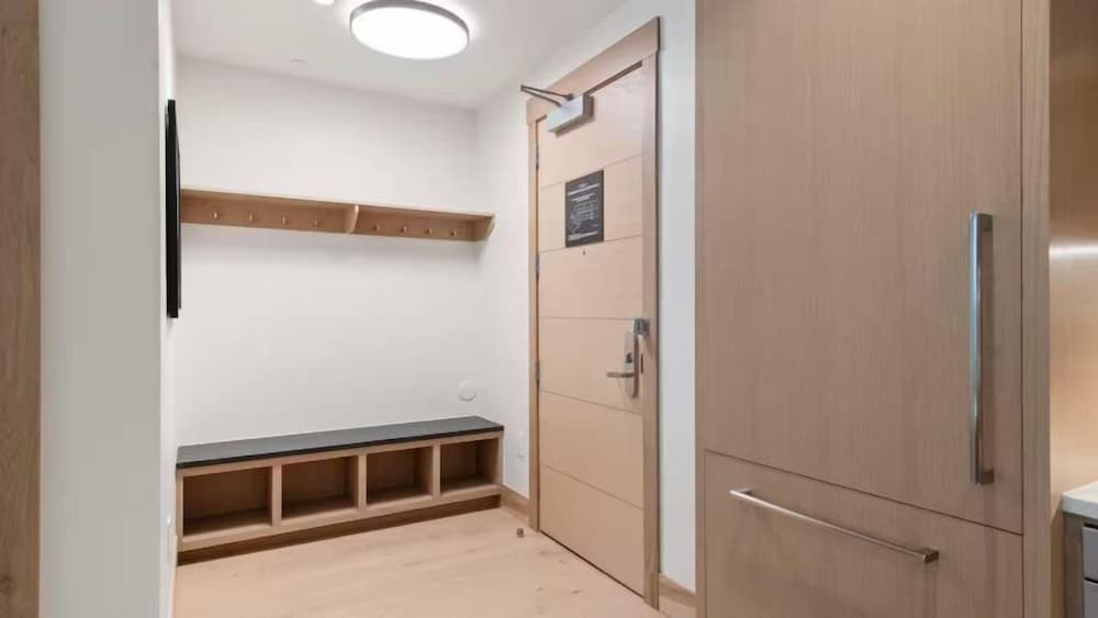 Contemporary 2 Bedroom Luxury Ski In, Ski Out Residence in Snowmass Base Village