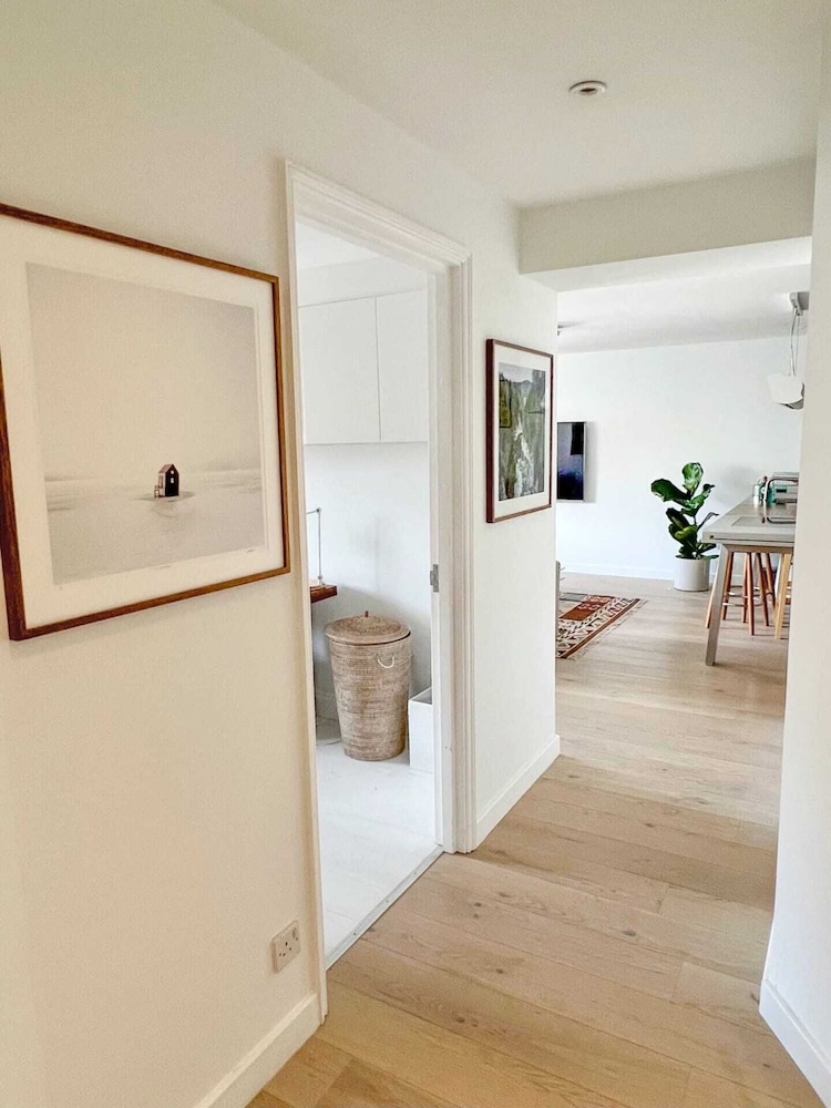 Contemporary 2 Bedroom Apartment in Bermondsey