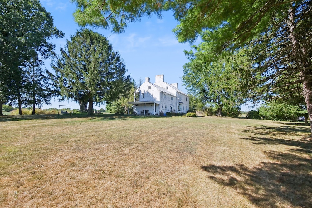 Peaceful Retreat With Scenic Surroundings 4 Bedroom Home