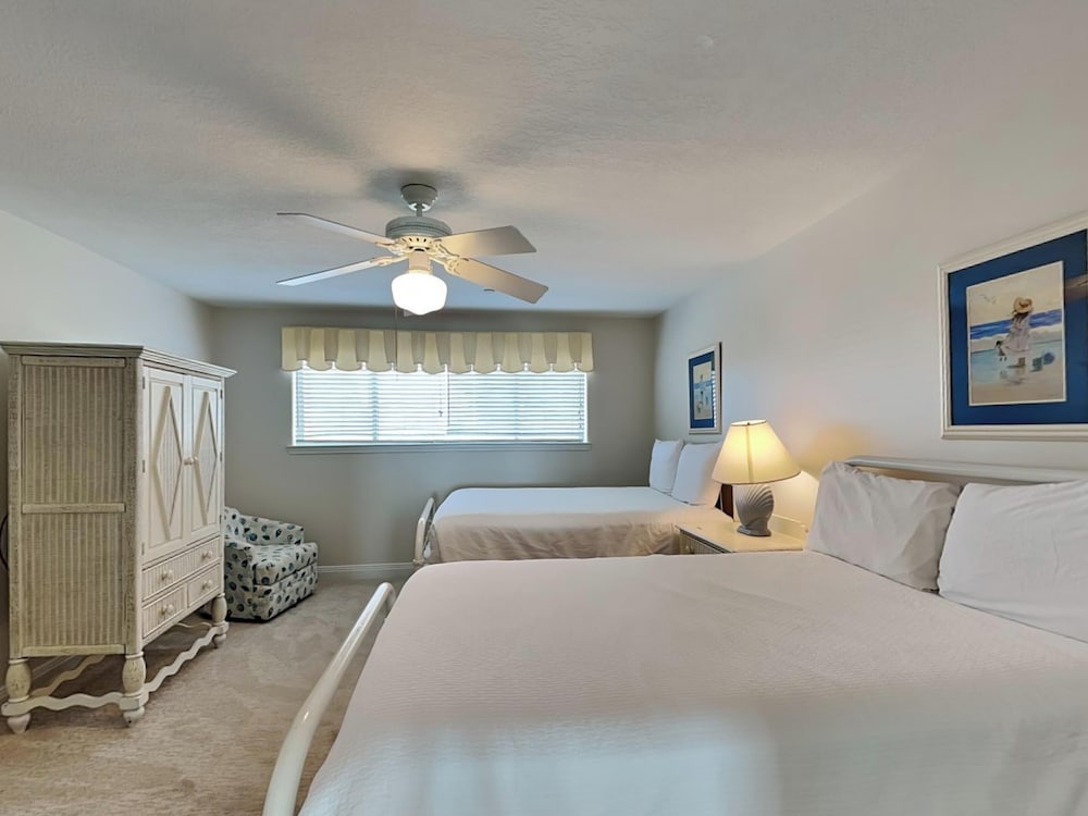 Anchor Townhome #5 by Southern Vacation Rentals view 4