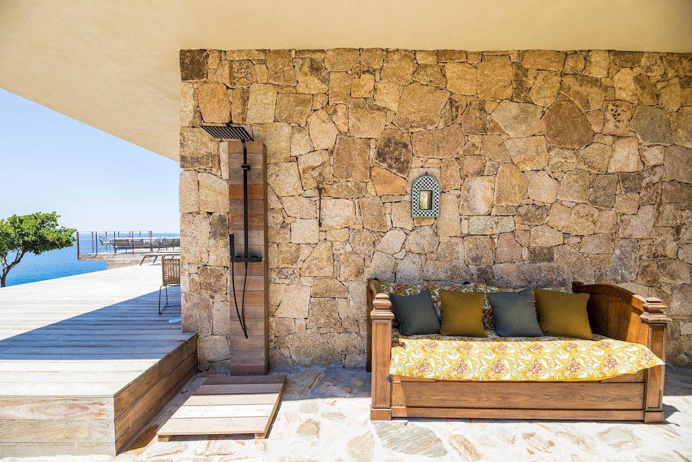 Architect Villaproperty Sea View Close to the Beaches