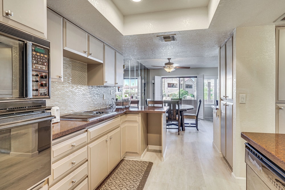 Walk to Lake Havasu Beaches: Condo w/ Pool Access! view 3
