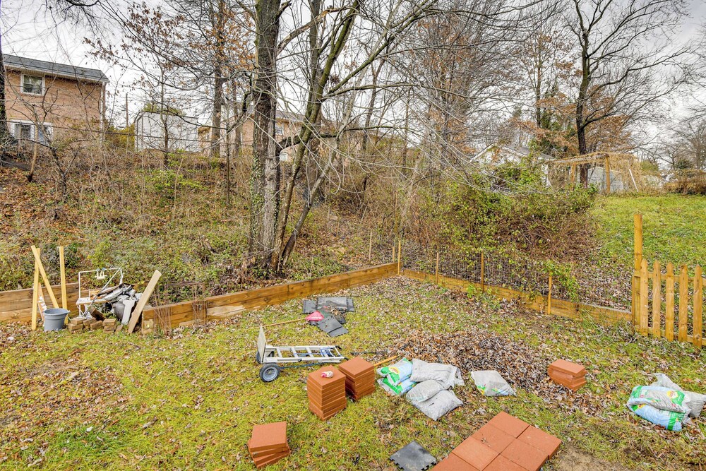 Convenient + Cozy! Apartment in DC Suburbs!