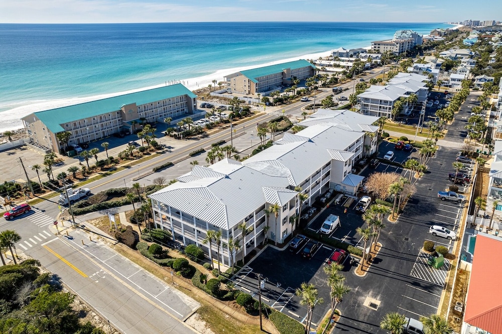 Grand Caribbean East 101 2 Bedroom Condo