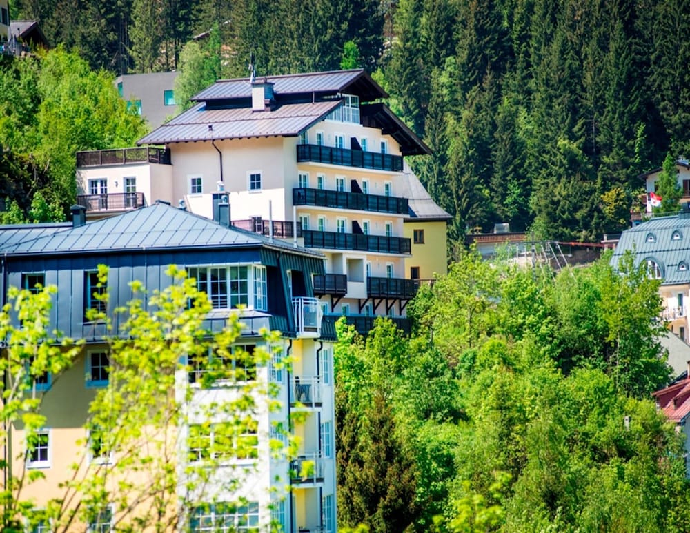 Alpine ski Apartment Getaway