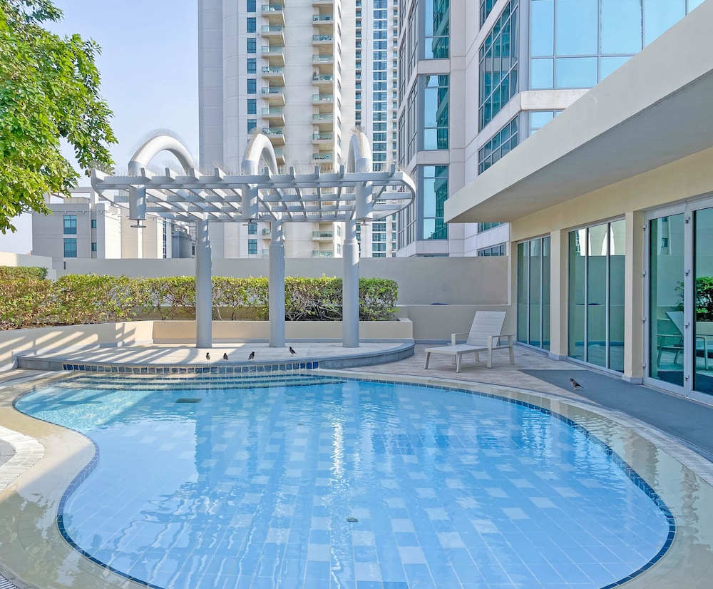 bnbme - Golf Tower - 2 BDR