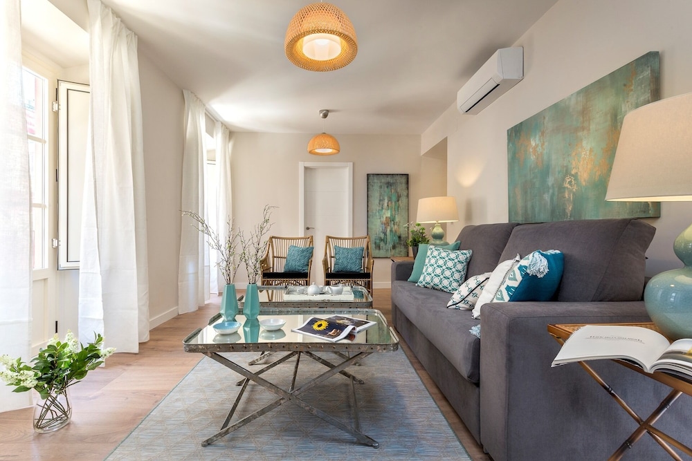 Genteel Home Picasso II