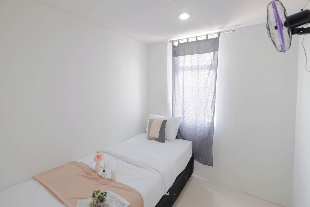 Cozy Living 2Br Apartment At Vittoria Residence