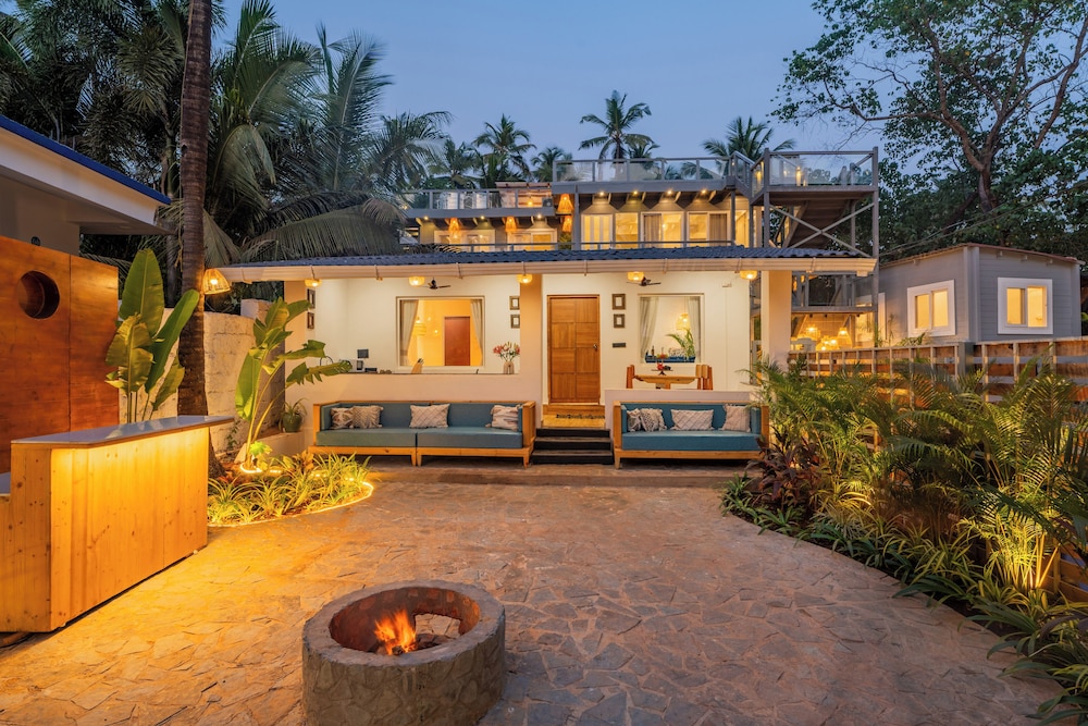 ELIVAAS House of Neptune 1 BHK Boutique