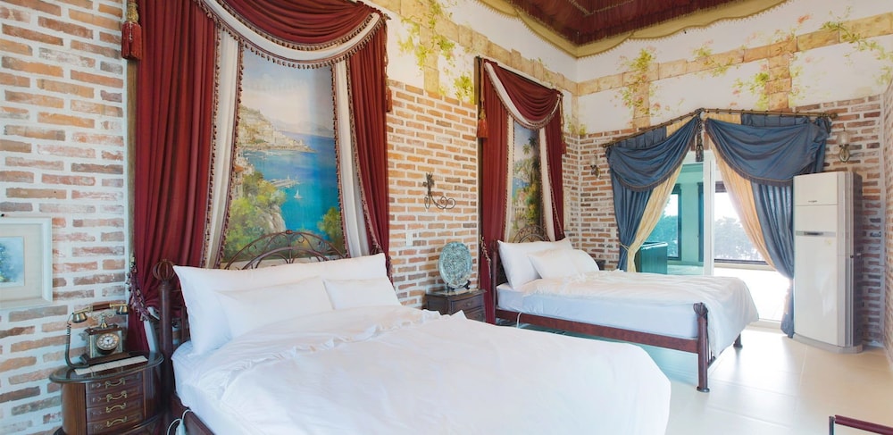 Pool Villa Linderburg