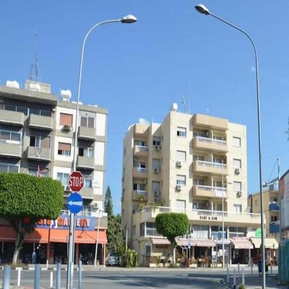 Limassol Vacations - Pebble Beach Holiday Apartments - Property Image 4