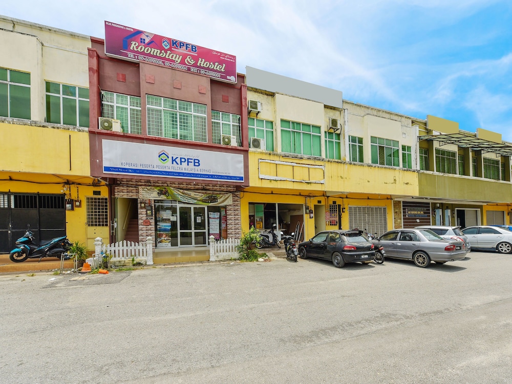 SPOT ON 90163 Kpfb Roomstay 2 - Hostel photo 1