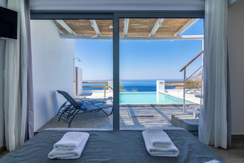 Pyrgos Exclusive Villas