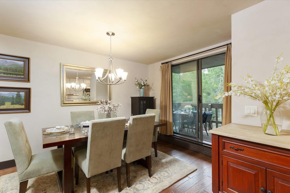 Riverview 10 in Aspen view 4