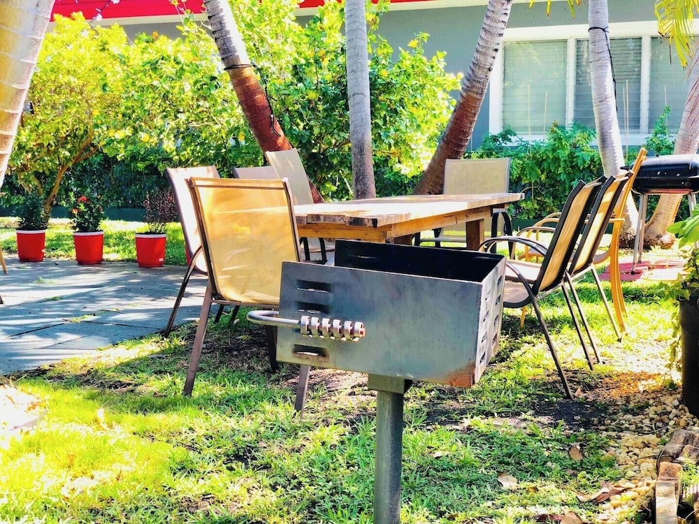 Cozy Studio in Hollywood, FL - Pet Friendly & Parking