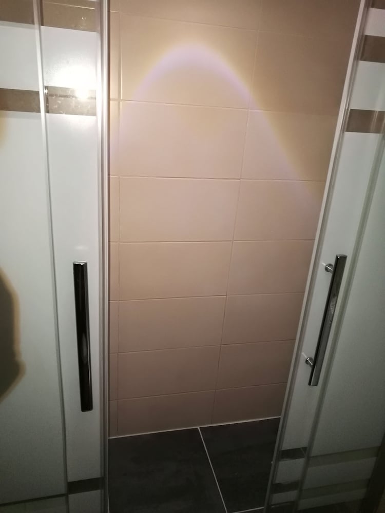 Cozy Dair Ghbar Apartments