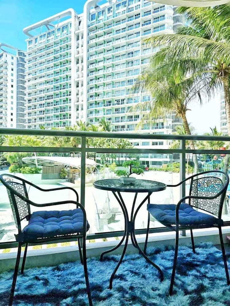 Rio East Tower - Azure Urban Resort