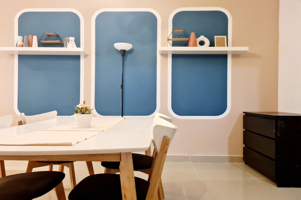 Amerin Residence Mall Apartments