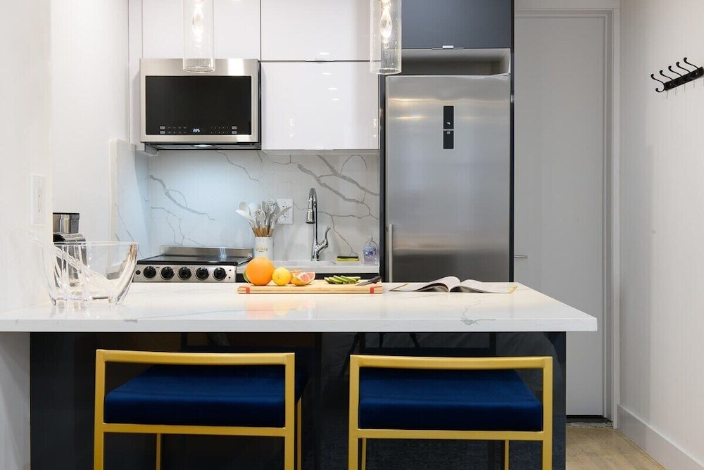 1597 New York Apt