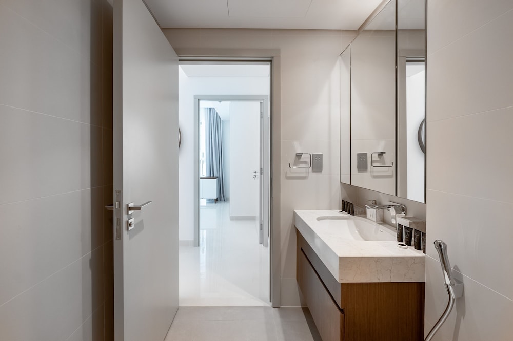 Chic 1BR in Emaar Beachfront
