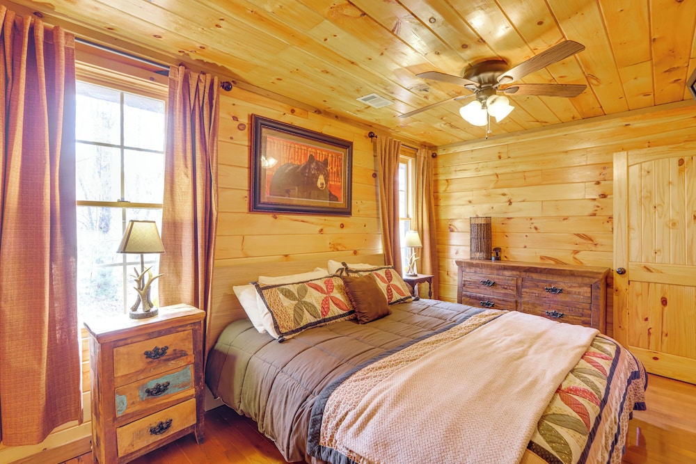 1 Mi to Nottely Lake: Home w/ Furnished Deck!