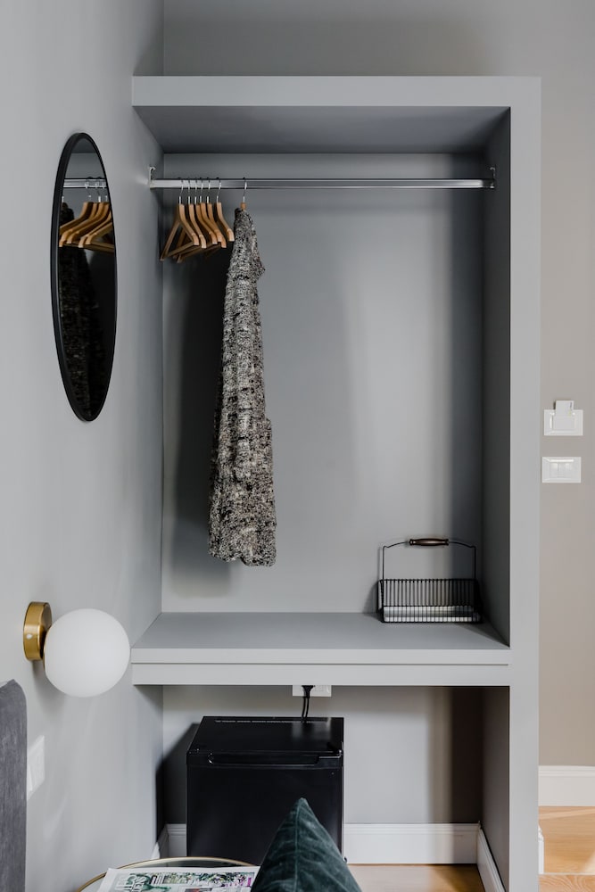 Suites by Chloe
