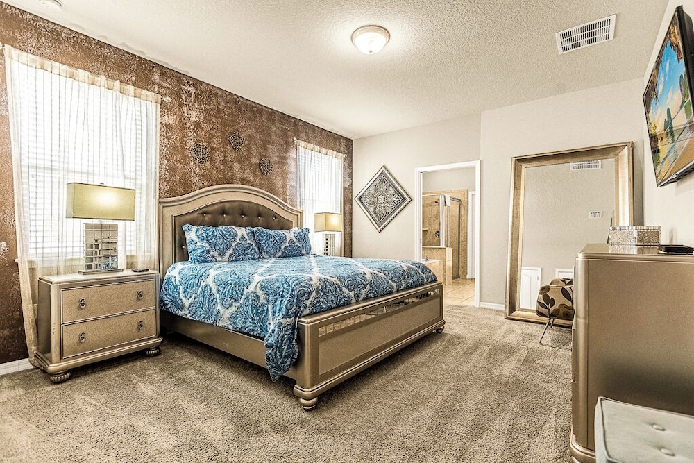 9BR Luxury Vacation Villa near Disney