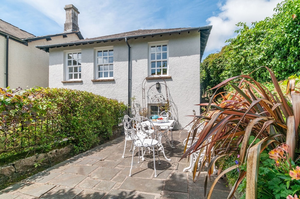 8 Kents Bank House view 4