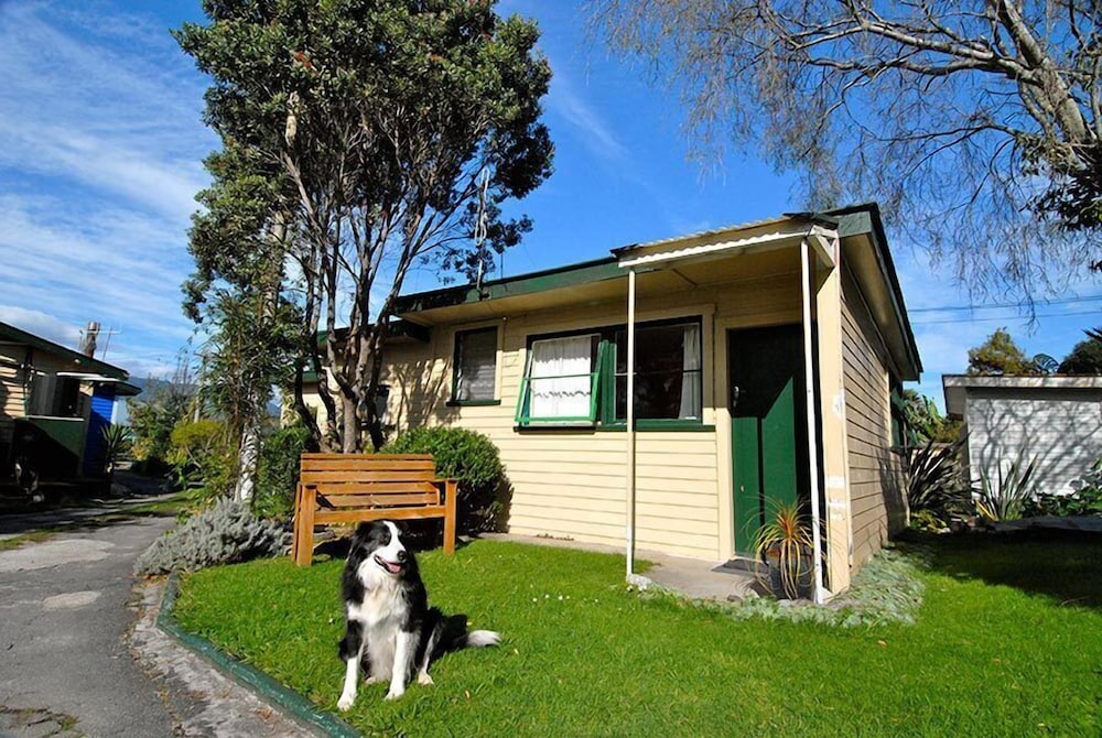 Karamea Farm Baches