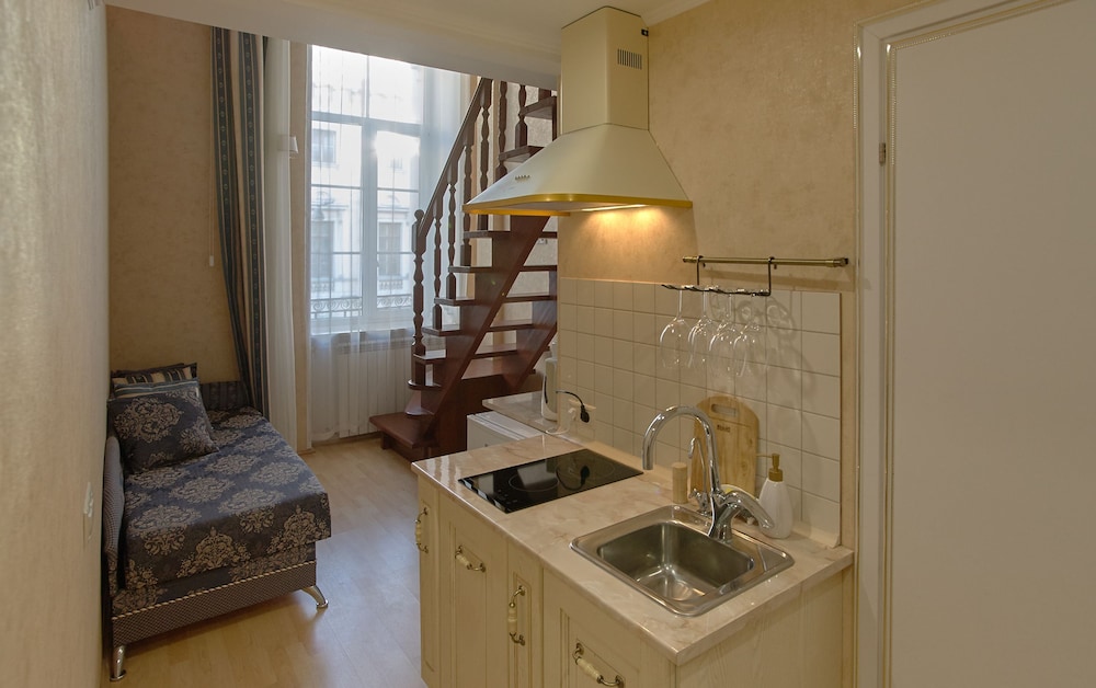 Apart Hotel on Italianskaya 1