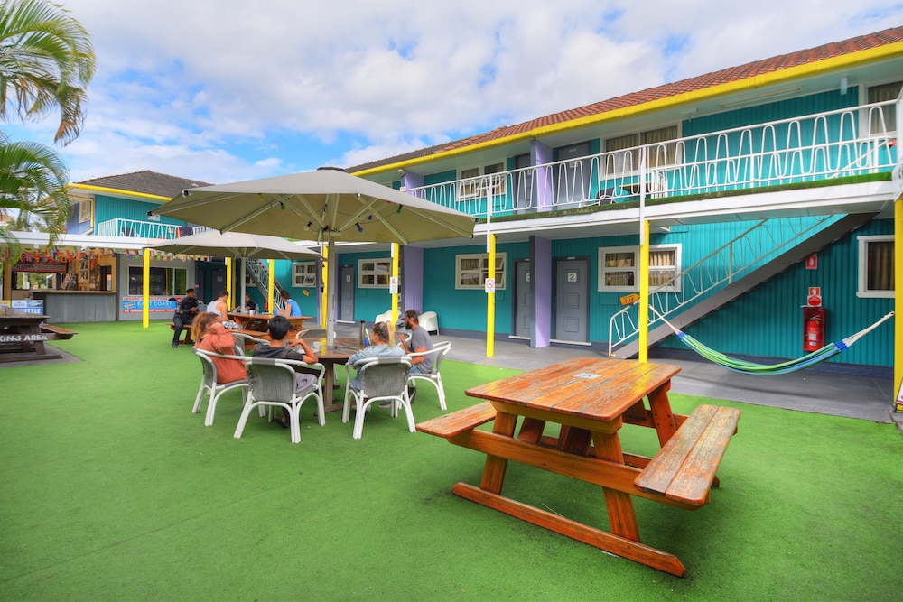 Backpackers In Paradise Resort - Hostel
