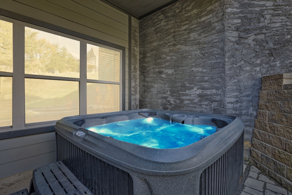 Smoky Blue Haven 3 Bedroom Cabin