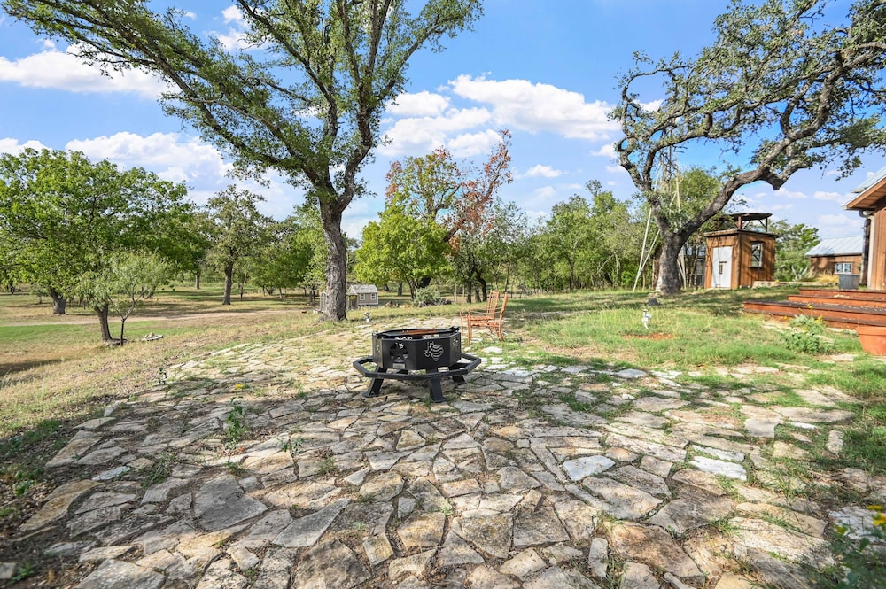 Knopp School Rd Farm House 3 Bedroom Home by RedAwning view 4