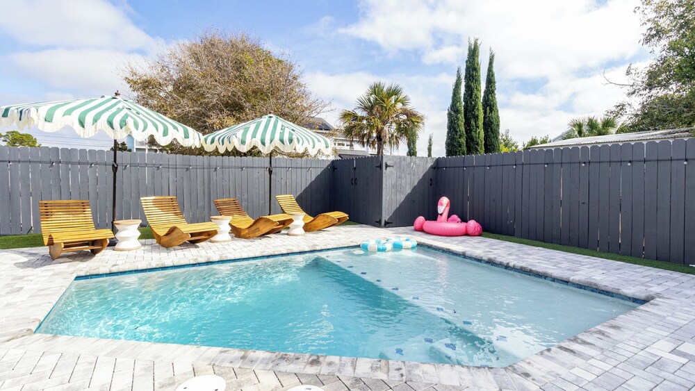 PCB Stay w/ Heated Pool, Hot Tub, Bars, Game Room & Quick Walk to Beach The Jade Oasis by Avantstay