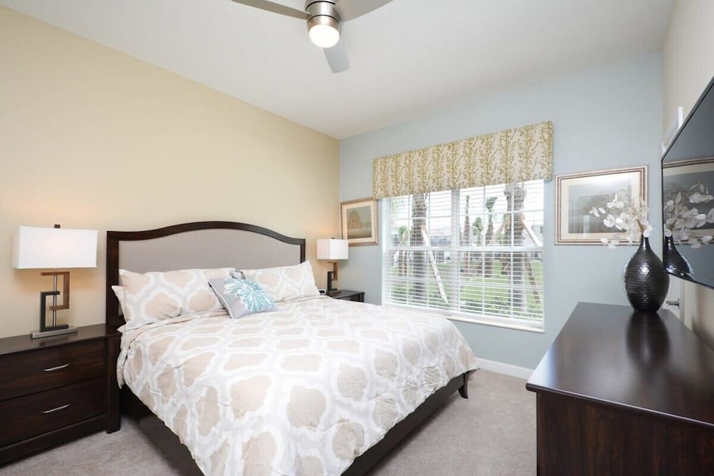 Charming 4bdr Townhome at Storey Lake Resort