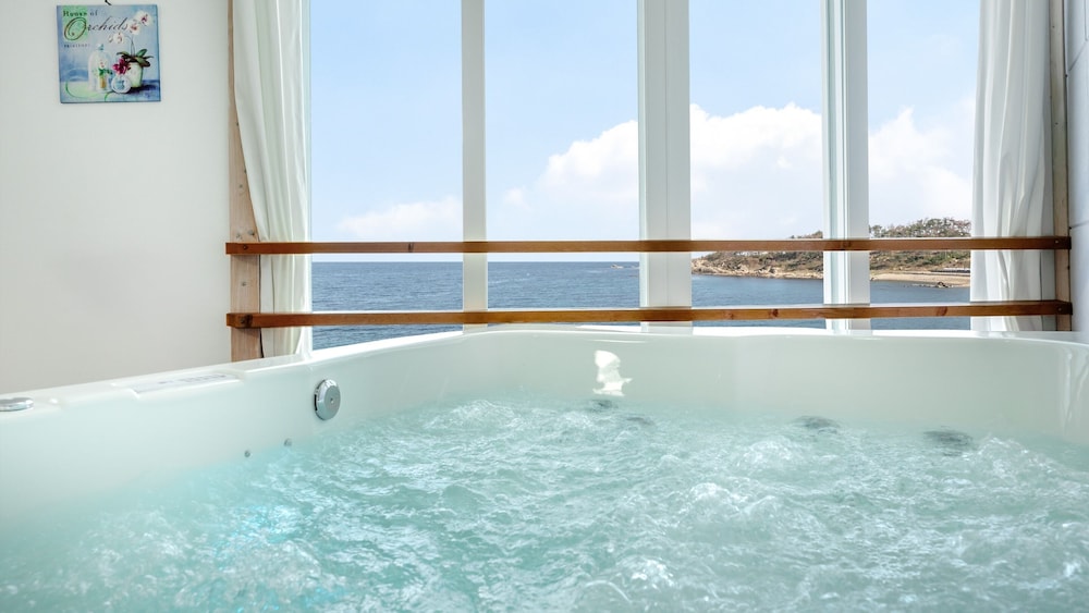 Pohang In The Blue Spa Pension