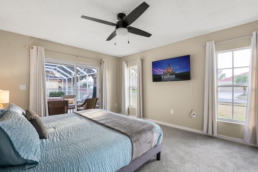 New Listing Pool and Game Room 4BR