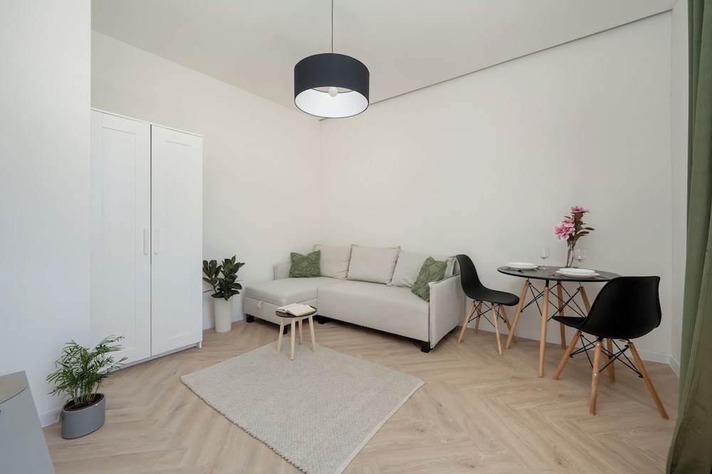 Comfortable Wroclaw Studio by Renters